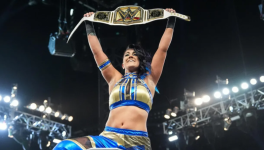 Bayley wins title.PNG