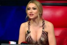 hadise_acikgoz_001_66885_5335305.jpg